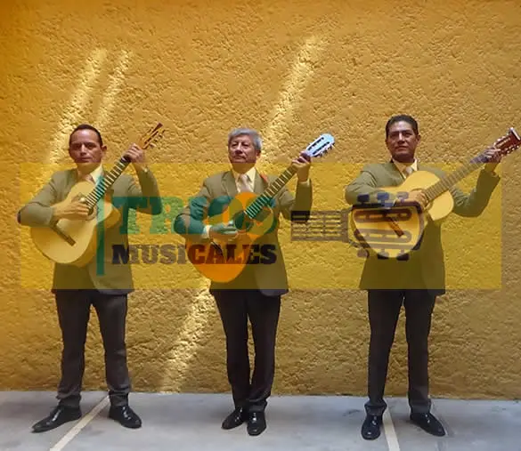 trio romántico en Álvaro Obregón